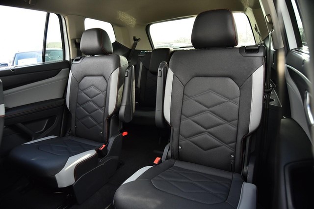 Volkswagen Atlas Vehicle Image 22