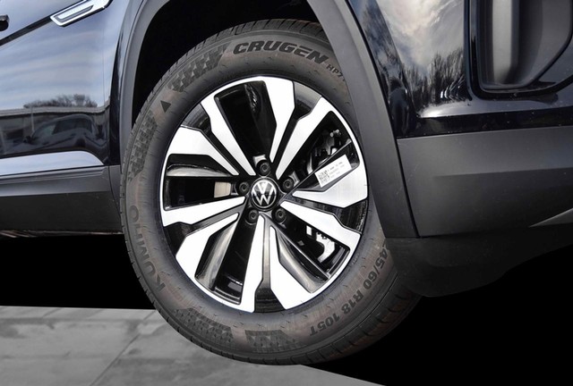 Volkswagen Atlas Cross Sport Vehicle Image 03