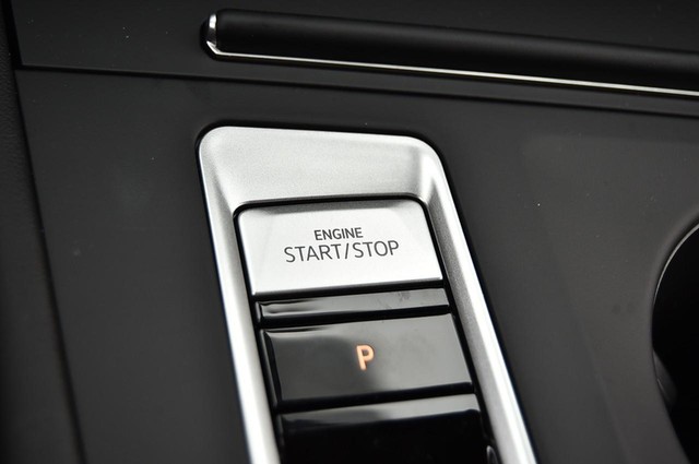 Volkswagen Atlas Cross Sport Vehicle Image 16