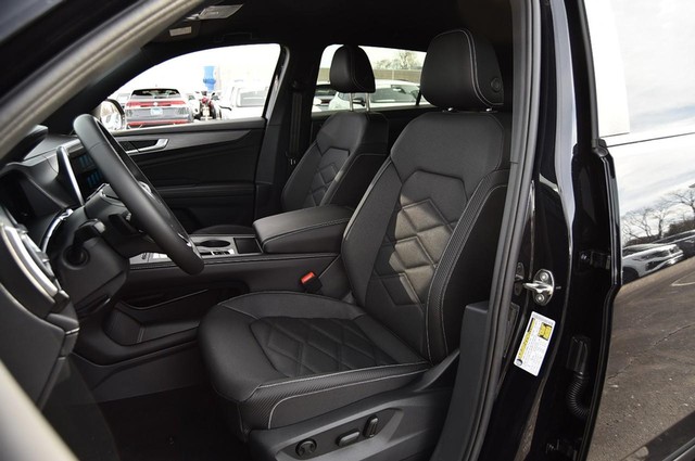 Volkswagen Atlas Cross Sport Vehicle Image 18