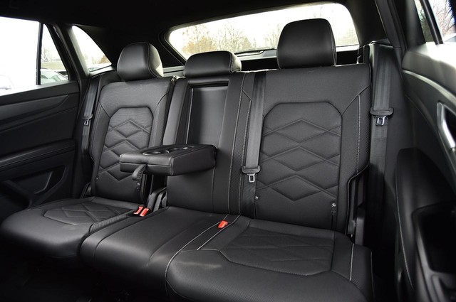 Volkswagen Atlas Cross Sport Vehicle Image 20