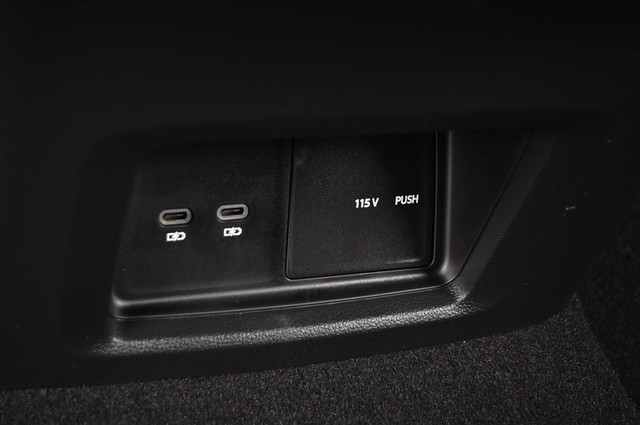 Volkswagen Atlas Cross Sport Vehicle Image 24