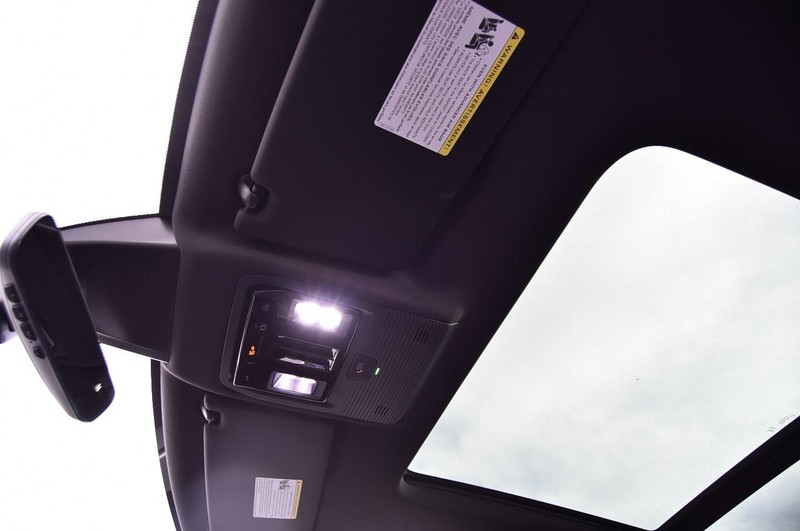 Volkswagen Atlas Cross Sport Vehicle Image 21