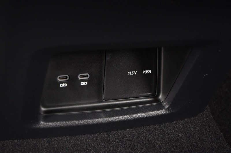 Volkswagen Atlas Cross Sport Vehicle Image 24