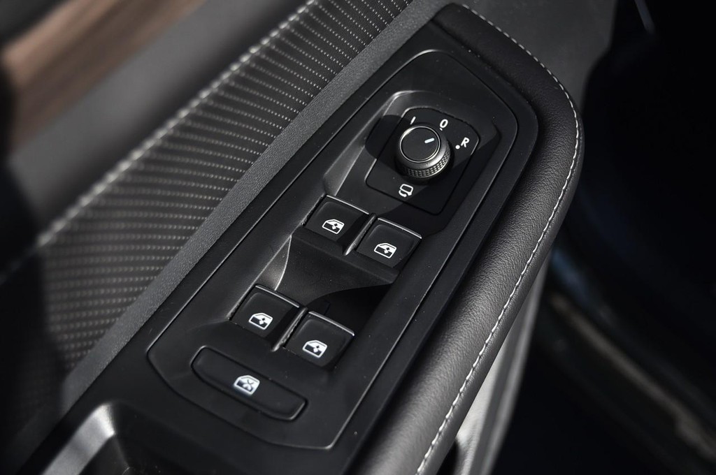 Volkswagen Atlas Vehicle Full-screen Gallery Image 8