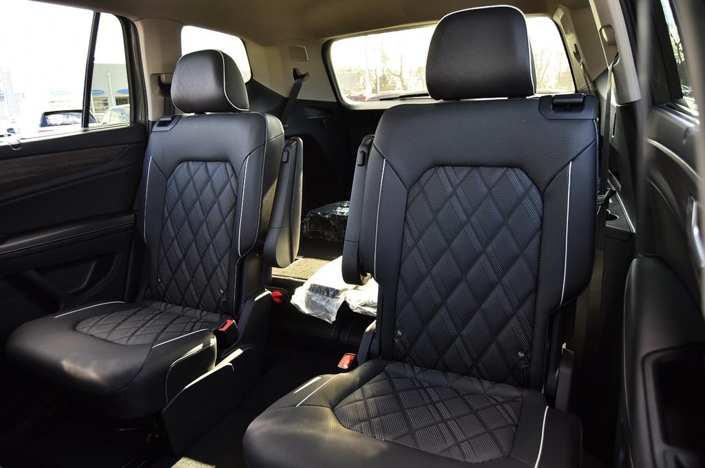 Volkswagen Atlas Vehicle Full-screen Gallery Image 22