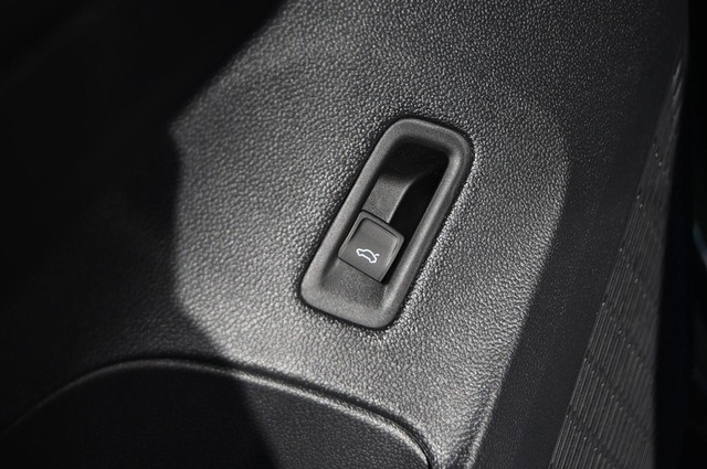 Volkswagen Atlas Vehicle Image 09