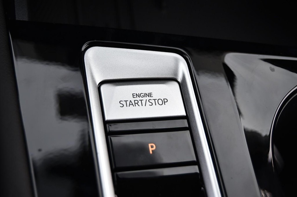 Volkswagen Atlas Vehicle Full-screen Gallery Image 17