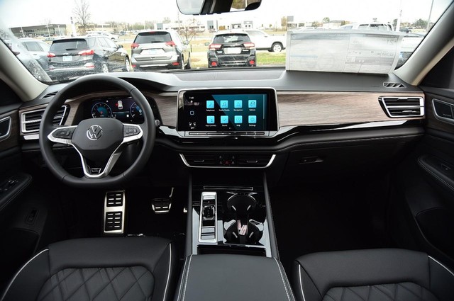 Volkswagen Atlas Vehicle Image 07