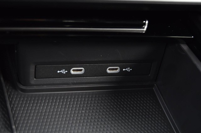 Volkswagen Atlas Vehicle Image 16