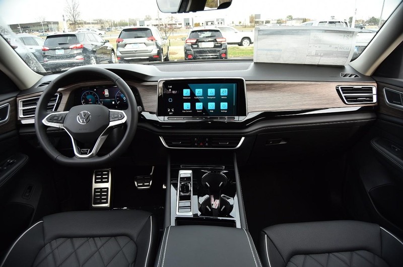 Volkswagen Atlas Vehicle Image 07