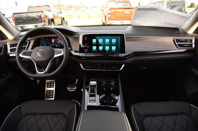 Volkswagen Atlas Vehicle Image 07