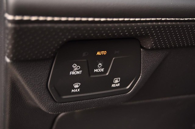 Volkswagen Atlas Vehicle Image 11