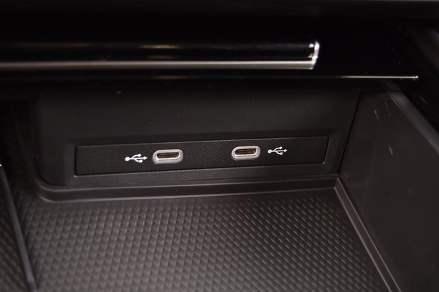 Volkswagen Atlas Vehicle Image 16