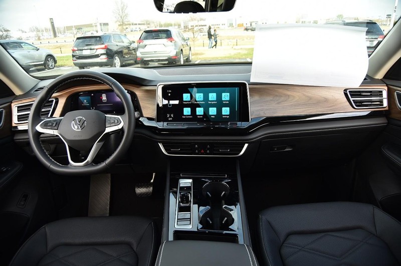 Volkswagen Atlas Vehicle Image 07