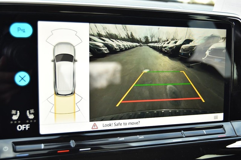 Volkswagen Atlas Vehicle Image 12