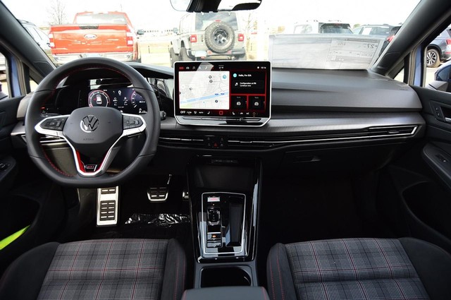 Volkswagen Golf GTI Vehicle Image 07