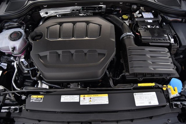 Volkswagen Golf GTI Vehicle Image 25