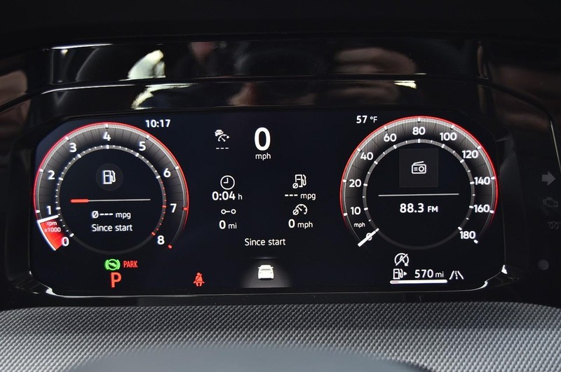 Volkswagen Golf GTI Vehicle Image 11