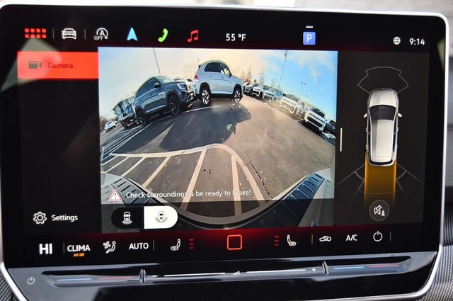 Volkswagen Golf GTI Vehicle Image 13