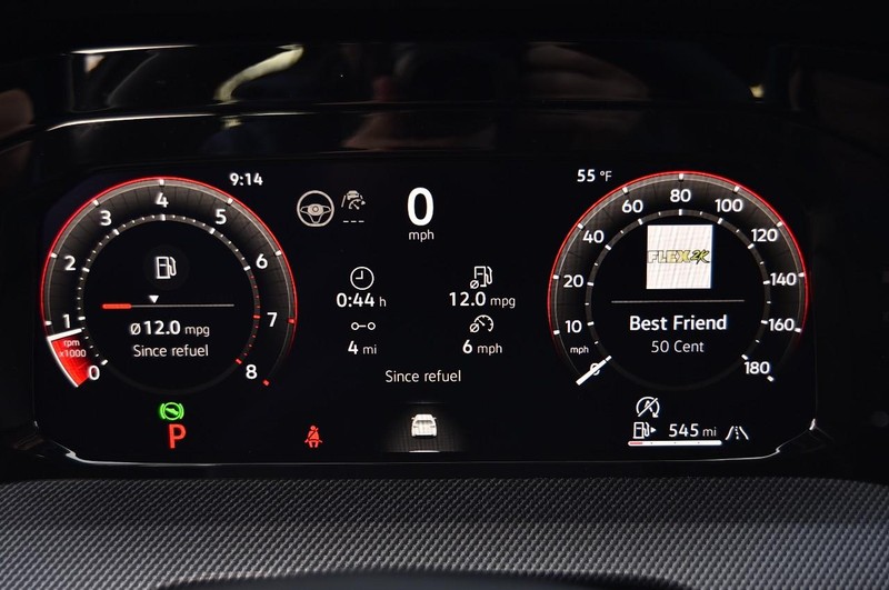 Volkswagen Golf GTI Vehicle Image 11