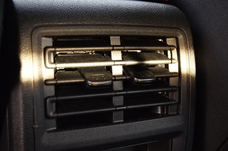 Volkswagen Golf GTI Vehicle Image 22