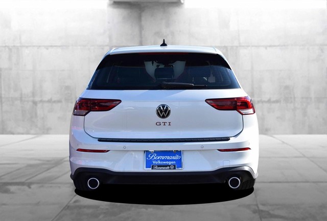 Volkswagen Golf GTI Vehicle Image 06