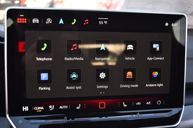 Volkswagen Golf GTI Vehicle Image 14