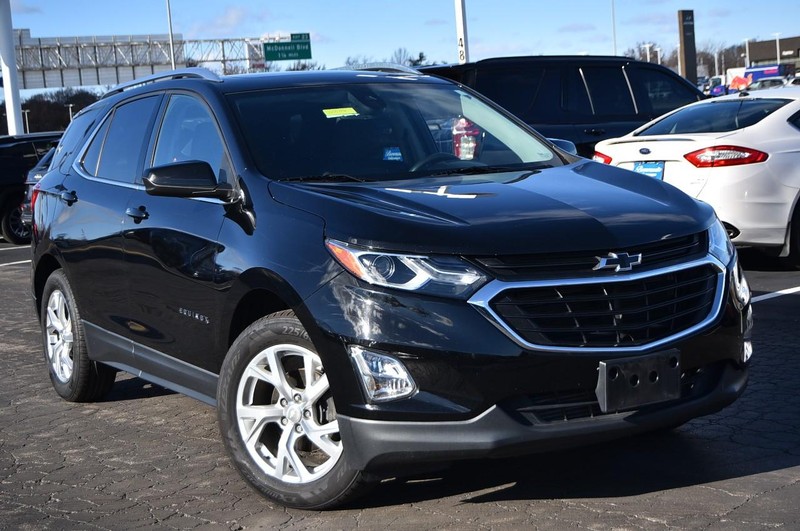 Chevrolet Equinox Vehicle Full-screen Gallery Image 02