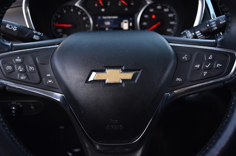 Chevrolet Equinox Vehicle Full-screen Gallery Image 17