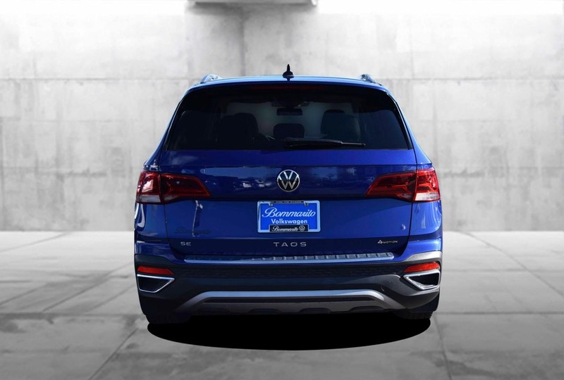 Volkswagen Taos Vehicle Image 06