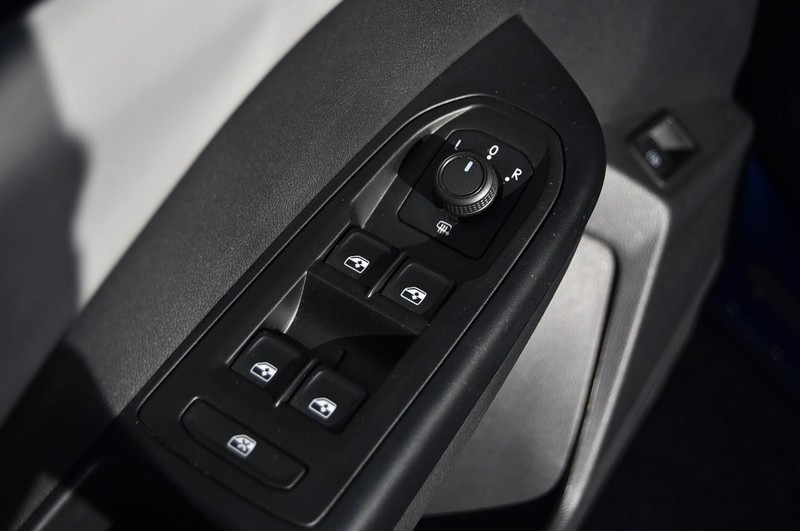 Volkswagen Taos Vehicle Image 08