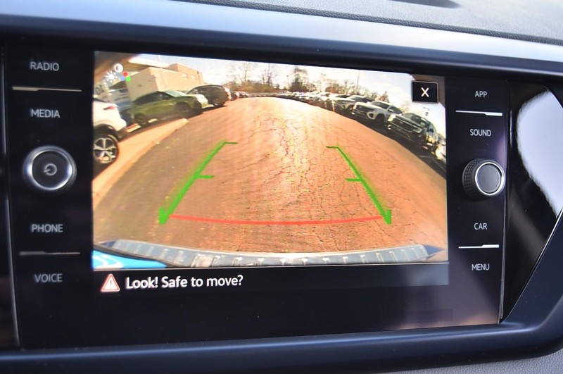 Volkswagen Taos Vehicle Image 13