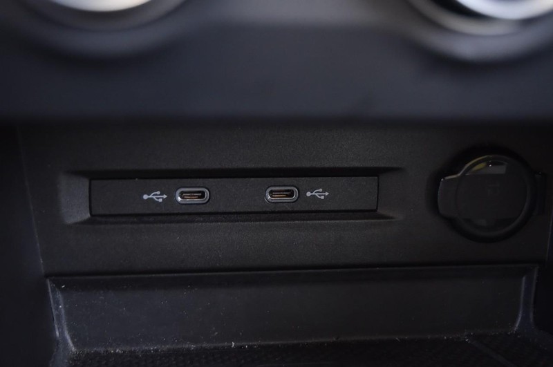 Volkswagen Taos Vehicle Image 16