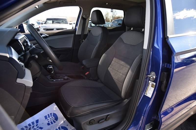 Volkswagen Taos Vehicle Image 20