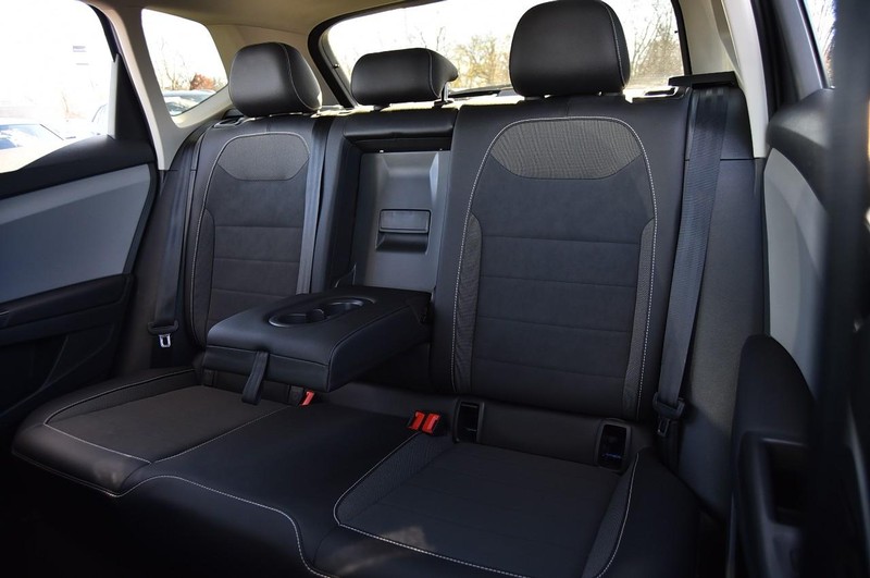 Volkswagen Taos Vehicle Image 23