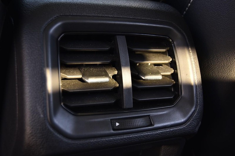 Volkswagen Taos Vehicle Image 24