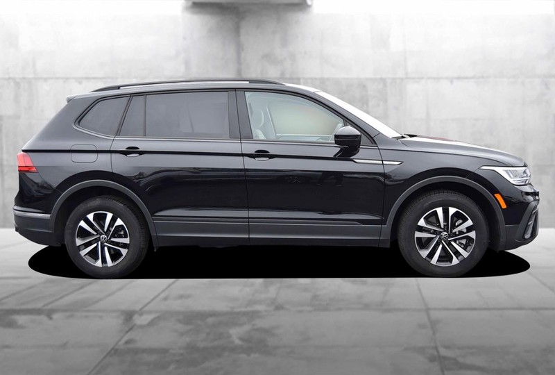 Volkswagen Tiguan Vehicle Image 05