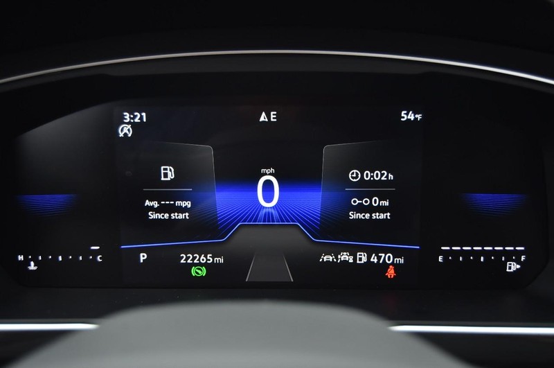 Volkswagen Tiguan Vehicle Image 11