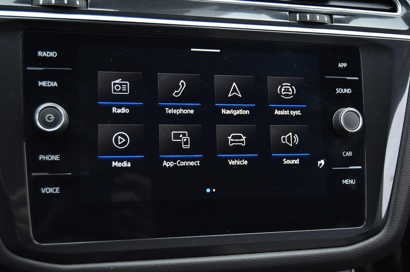 Volkswagen Tiguan Vehicle Image 13