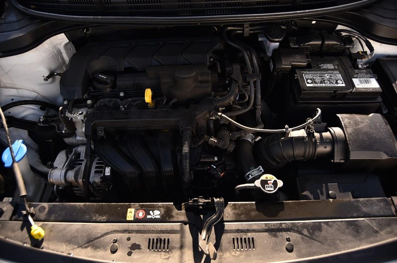 Kia Rio Vehicle Full-screen Gallery Image 21