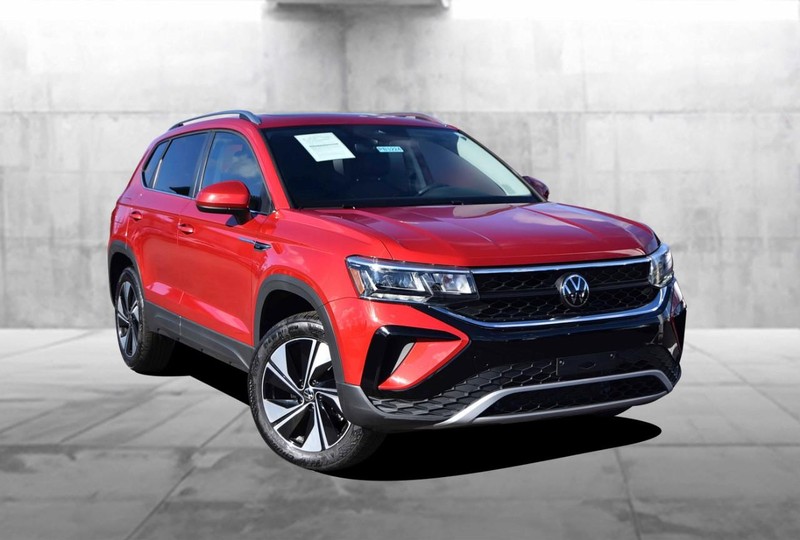 Volkswagen Taos Vehicle Image 02