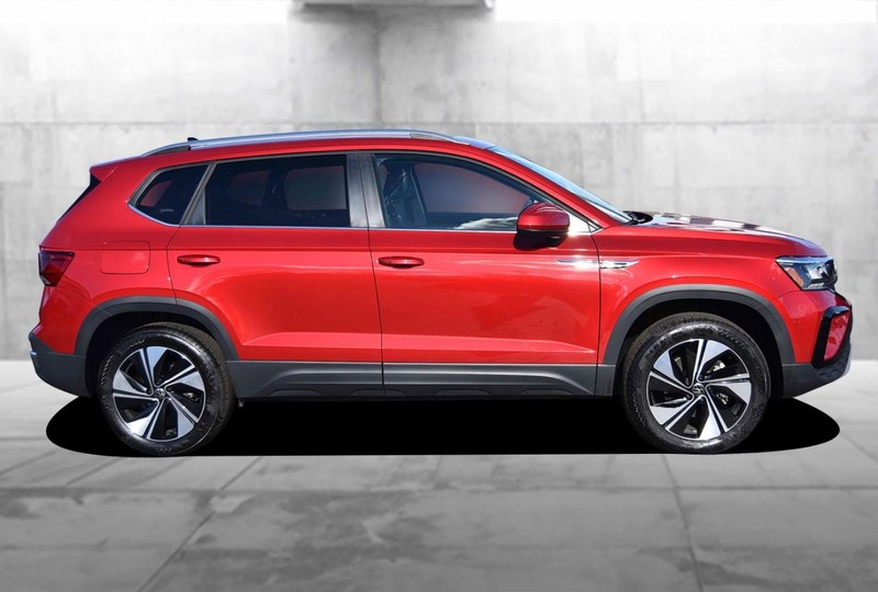 Volkswagen Taos Vehicle Image 05