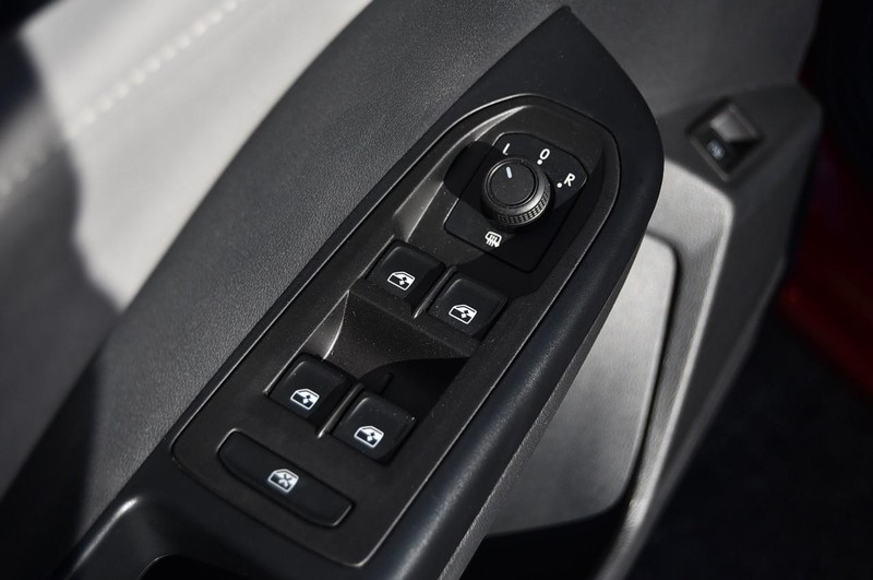 Volkswagen Taos Vehicle Image 08