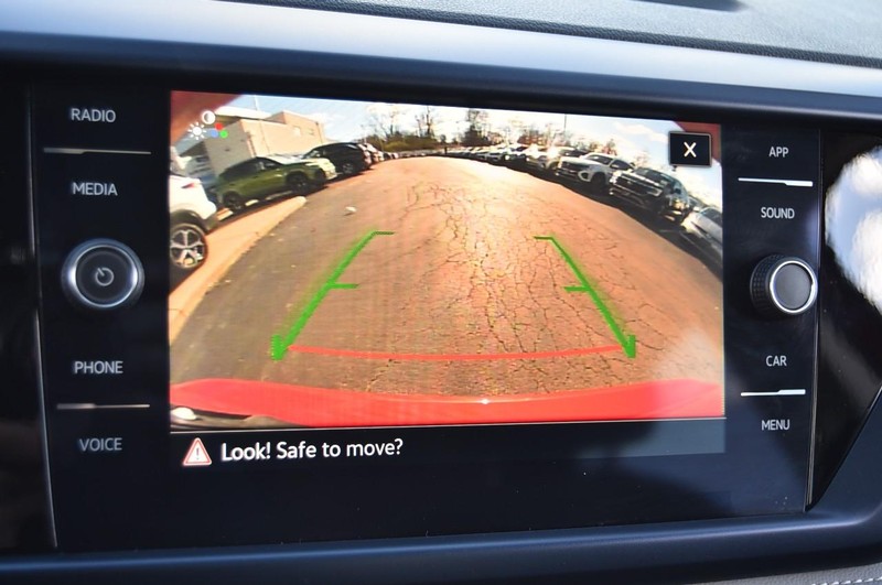 Volkswagen Taos Vehicle Image 13