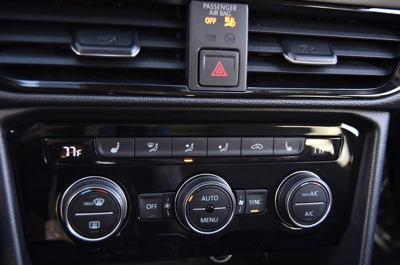 Volkswagen Taos Vehicle Image 15