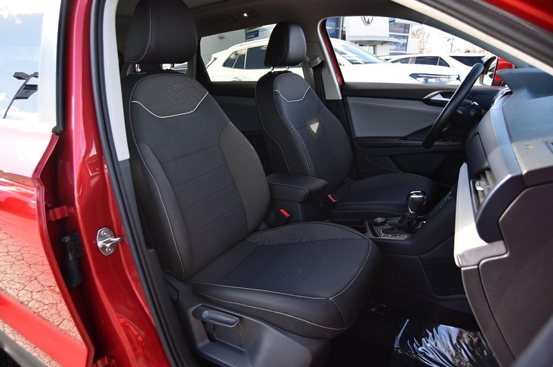 Volkswagen Taos Vehicle Image 21