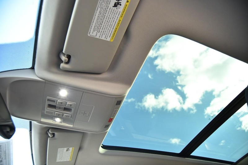 Volkswagen Taos Vehicle Image 22