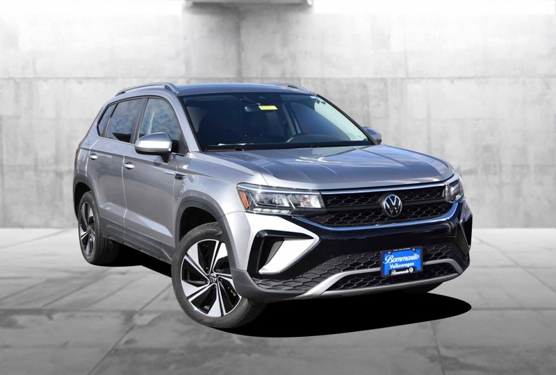 Volkswagen Taos Vehicle Image 02