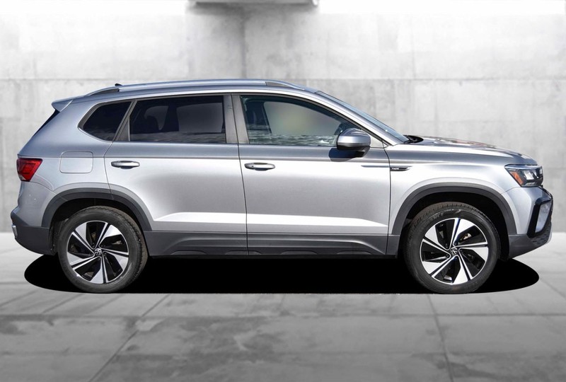 Volkswagen Taos Vehicle Image 05